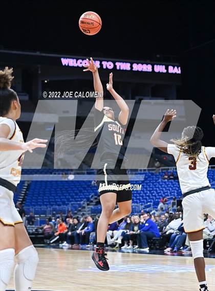 Thumbnail 2 in Summer Creek vs South Grand Prairie (UIL 6A State Semifinal) photogallery.