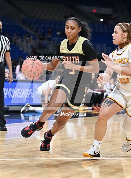 Thumbnail 1 in Summer Creek vs South Grand Prairie (UIL 6A State Semifinal) photogallery.