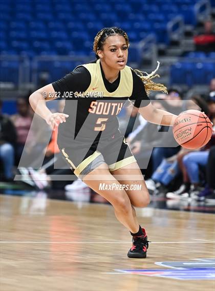 Thumbnail 2 in Summer Creek vs South Grand Prairie (UIL 6A State Semifinal) photogallery.