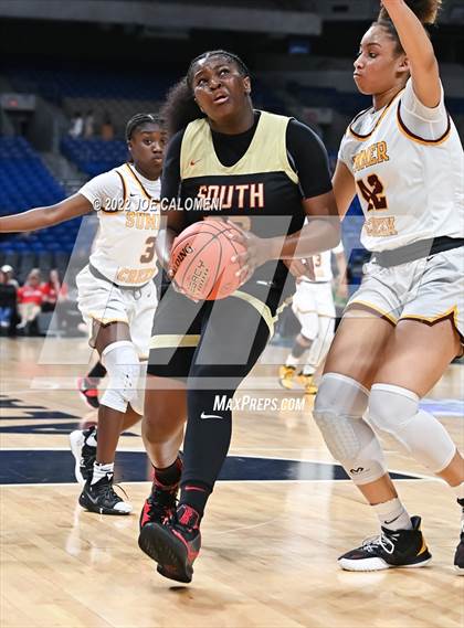 Thumbnail 3 in Summer Creek vs South Grand Prairie (UIL 6A State Semifinal) photogallery.