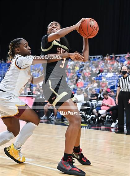 Thumbnail 2 in Summer Creek vs South Grand Prairie (UIL 6A State Semifinal) photogallery.