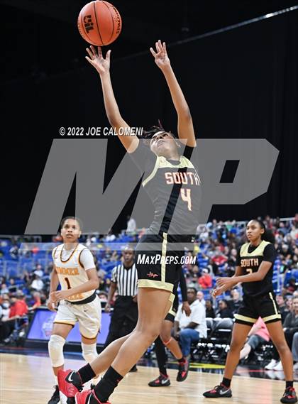 Thumbnail 1 in Summer Creek vs South Grand Prairie (UIL 6A State Semifinal) photogallery.