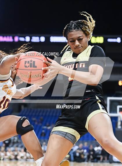Thumbnail 2 in Summer Creek vs South Grand Prairie (UIL 6A State Semifinal) photogallery.