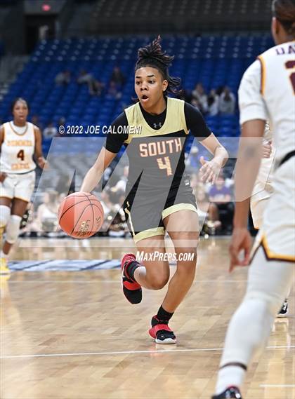 Thumbnail 1 in Summer Creek vs South Grand Prairie (UIL 6A State Semifinal) photogallery.