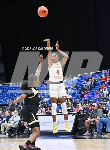 Thumbnail 1 in Summer Creek vs South Grand Prairie (UIL 6A State Semifinal) photogallery.