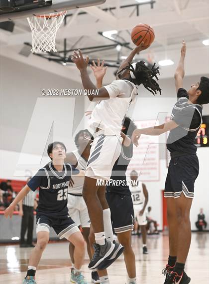 Thumbnail 3 in Aquinas vs. Northwood (Rumble For Rosecrans) photogallery.
