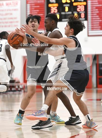 Thumbnail 3 in Aquinas vs. Northwood (Rumble For Rosecrans) photogallery.