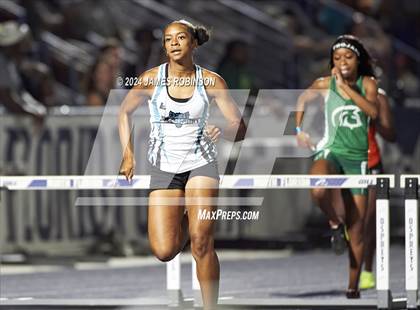 Thumbnail 1 in FHSAA 4A Region 1 (400 Meter Hurdles) photogallery.
