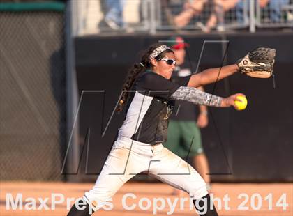 Thumbnail 2 in The Woodlands vs. Southwest (UIL 5A Semifinal Playoff) photogallery.