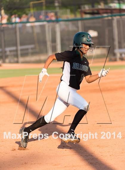Thumbnail 1 in The Woodlands vs. Southwest (UIL 5A Semifinal Playoff) photogallery.