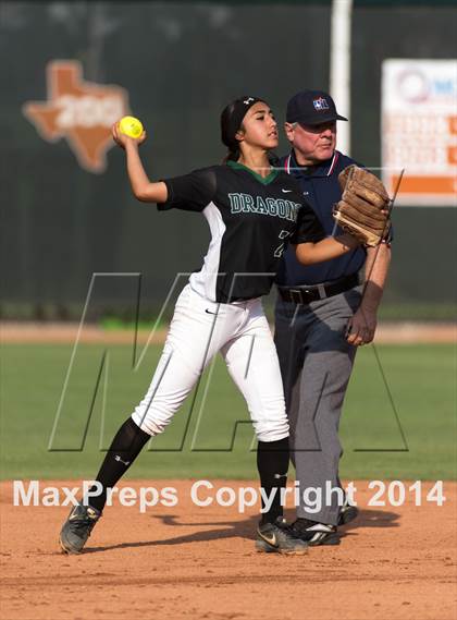 Thumbnail 2 in The Woodlands vs. Southwest (UIL 5A Semifinal Playoff) photogallery.