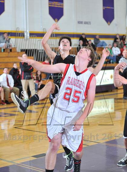 Thumbnail 1 in Bruce vs. Siren (Clayton Holiday Tourney) photogallery.