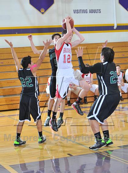 Thumbnail 1 in Bruce vs. Siren (Clayton Holiday Tourney) photogallery.