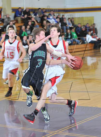 Thumbnail 2 in Bruce vs. Siren (Clayton Holiday Tourney) photogallery.