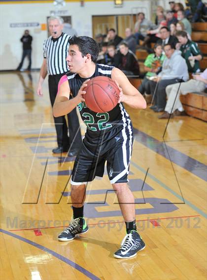 Thumbnail 1 in Bruce vs. Siren (Clayton Holiday Tourney) photogallery.