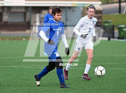 Thumbnail 1 in Old Saybrook vs. East Hampton (CIAC Class S Final) photogallery.