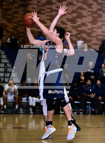 Thumbnail 1 in Chaminade vs  Loyola photogallery.