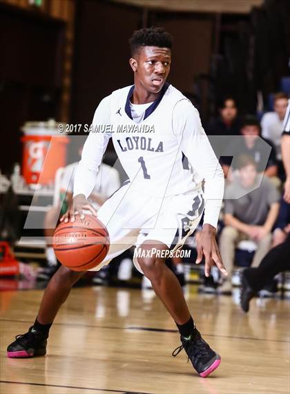 Thumbnail 3 in Chaminade vs  Loyola photogallery.