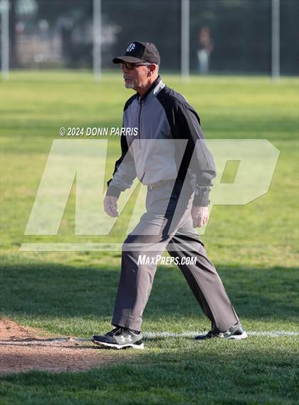 Thumbnail 2 in Bishop Amat @ Bonita photogallery.