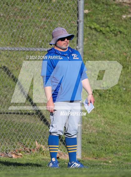 Thumbnail 3 in Bishop Amat @ Bonita photogallery.