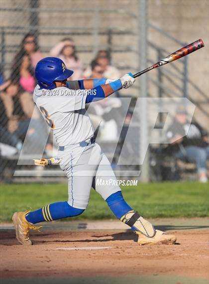 Thumbnail 2 in Bishop Amat @ Bonita photogallery.
