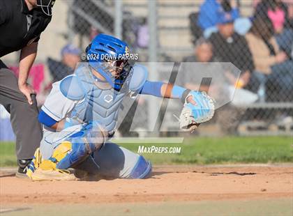 Thumbnail 2 in Bishop Amat @ Bonita photogallery.