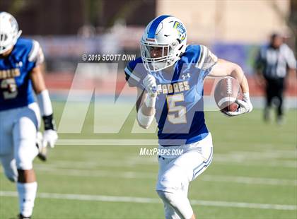 Thumbnail 2 in Valley Christian @ Serra photogallery.