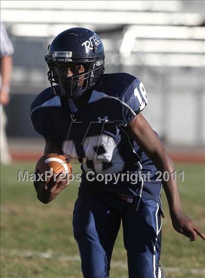 Thumbnail 3 in Columbine vs. Mountain Vista (CHSAA 5A Playoffs) photogallery.