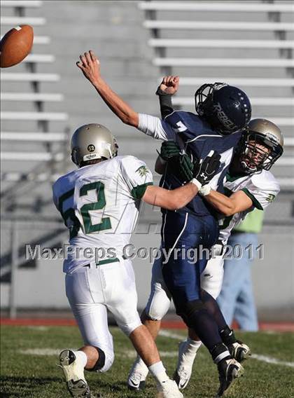 Thumbnail 2 in Columbine vs. Mountain Vista (CHSAA 5A Playoffs) photogallery.