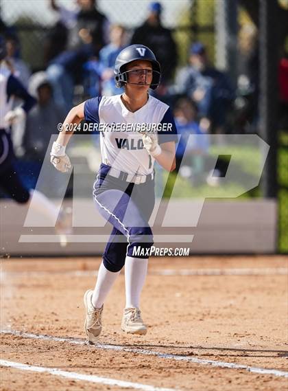 Thumbnail 2 in Valor Christian vs Chaparral (CHSAA 5A Round of 16) photogallery.