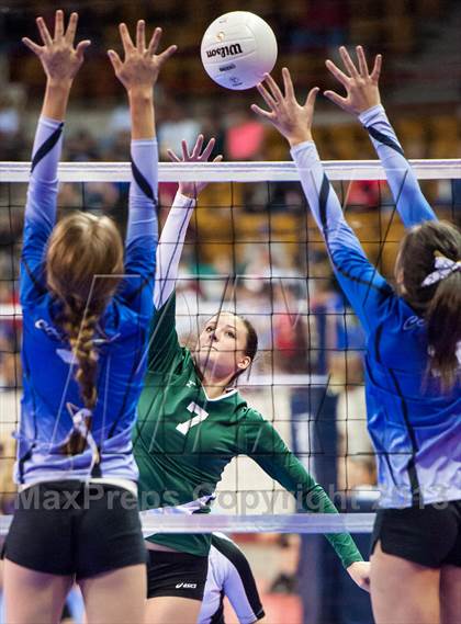 Thumbnail 2 in Resurrection Christian vs. Ridgway (CHSAA 2A Pool 1) photogallery.