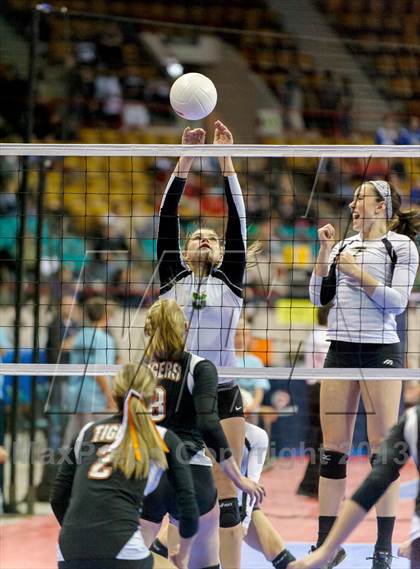 Thumbnail 3 in Manitou Springs vs. Sterling (CHSAA 3A Pool III) photogallery.