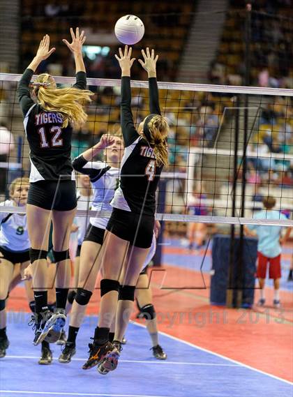 Thumbnail 1 in Manitou Springs vs. Sterling (CHSAA 3A Pool III) photogallery.