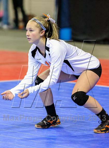 Thumbnail 2 in Manitou Springs vs. Sterling (CHSAA 3A Pool III) photogallery.