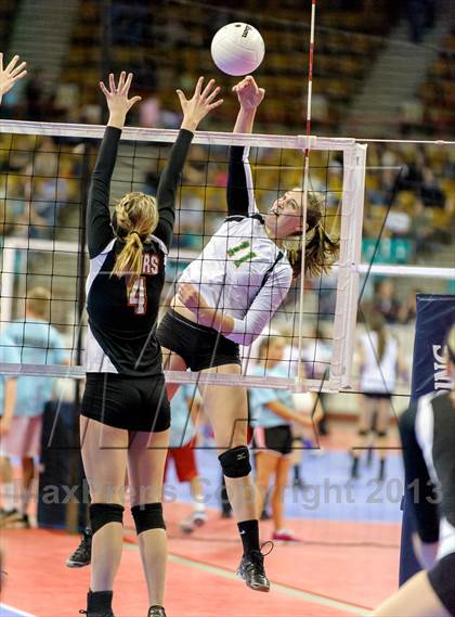 Thumbnail 3 in Manitou Springs vs. Sterling (CHSAA 3A Pool III) photogallery.