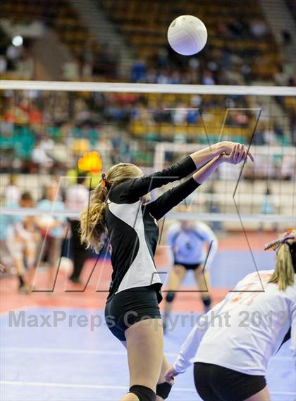 Thumbnail 2 in Manitou Springs vs. Sterling (CHSAA 3A Pool III) photogallery.
