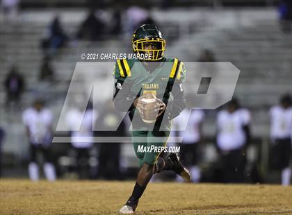 Thumbnail 2 in Knightdale vs Pine Forest (NCHSAA 3A Playoffs Round 2) photogallery.