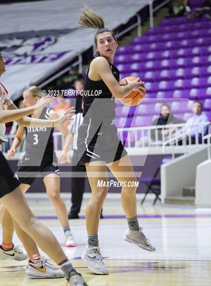 Thumbnail 3 in Syracuse vs. Skyridge (UHSAA 6A Quarterfinal) photogallery.