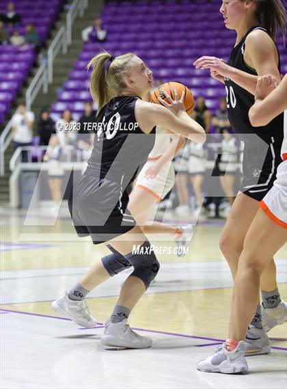 Thumbnail 3 in Syracuse vs. Skyridge (UHSAA 6A Quarterfinal) photogallery.