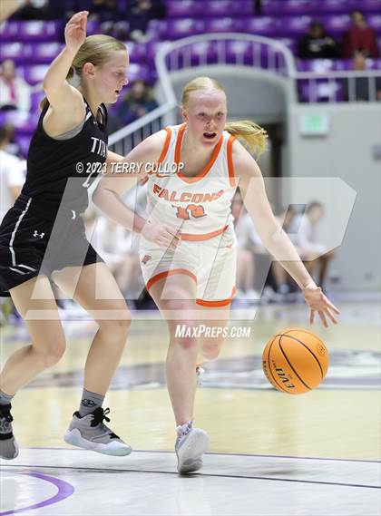 Thumbnail 2 in Syracuse vs. Skyridge (UHSAA 6A Quarterfinal) photogallery.