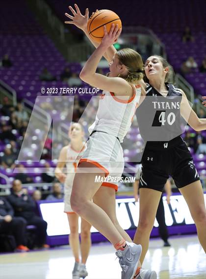 Thumbnail 2 in Syracuse vs. Skyridge (UHSAA 6A Quarterfinal) photogallery.