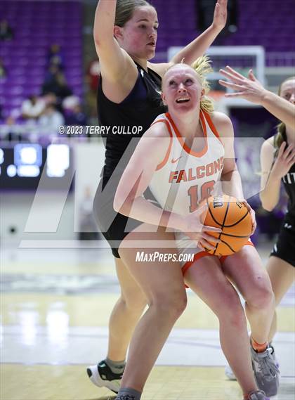 Thumbnail 2 in Syracuse vs. Skyridge (UHSAA 6A Quarterfinal) photogallery.