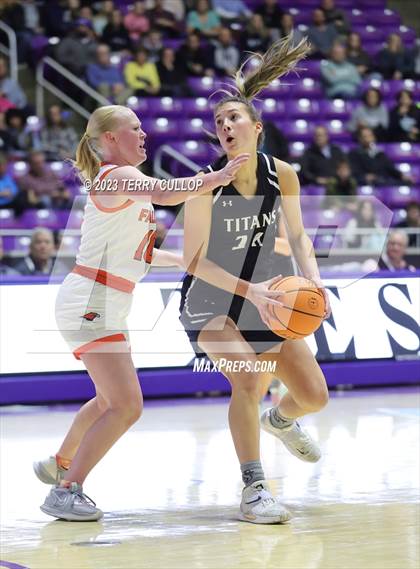 Thumbnail 3 in Syracuse vs. Skyridge (UHSAA 6A Quarterfinal) photogallery.