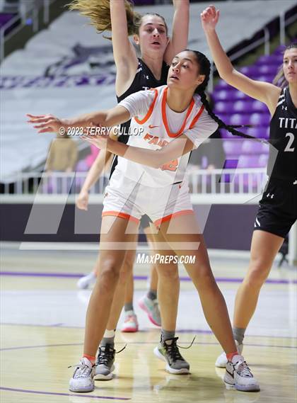 Thumbnail 2 in Syracuse vs. Skyridge (UHSAA 6A Quarterfinal) photogallery.