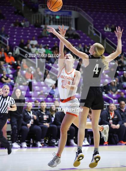 Thumbnail 2 in Syracuse vs. Skyridge (UHSAA 6A Quarterfinal) photogallery.