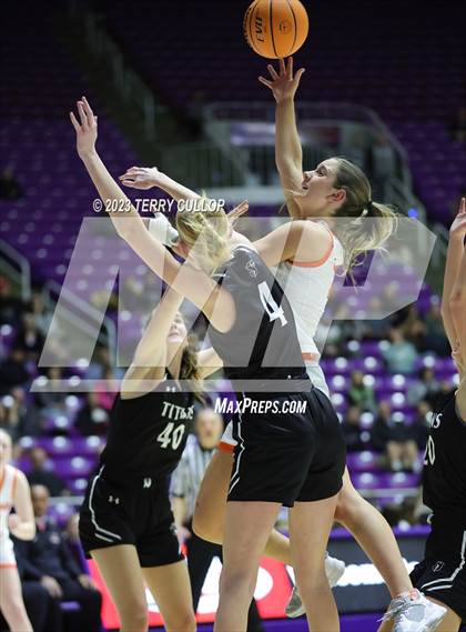Thumbnail 3 in Syracuse vs. Skyridge (UHSAA 6A Quarterfinal) photogallery.