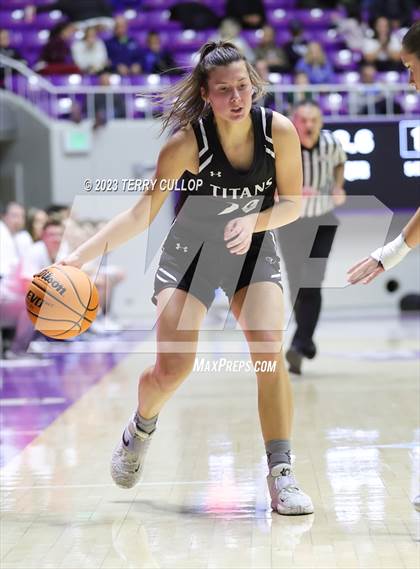 Thumbnail 1 in Syracuse vs. Skyridge (UHSAA 6A Quarterfinal) photogallery.