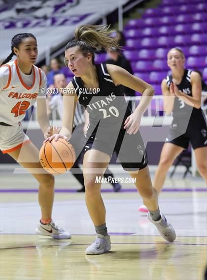 Thumbnail 3 in Syracuse vs. Skyridge (UHSAA 6A Quarterfinal) photogallery.