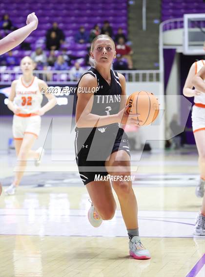 Thumbnail 2 in Syracuse vs. Skyridge (UHSAA 6A Quarterfinal) photogallery.