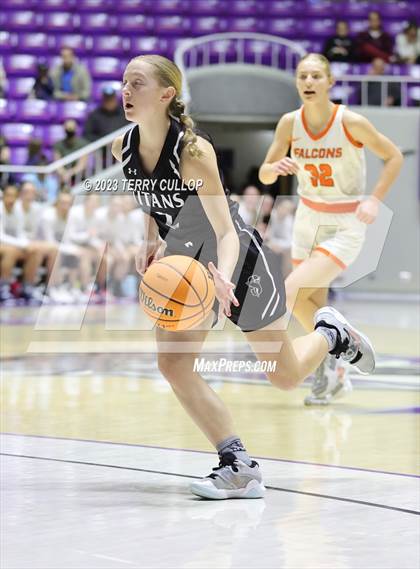 Thumbnail 1 in Syracuse vs. Skyridge (UHSAA 6A Quarterfinal) photogallery.